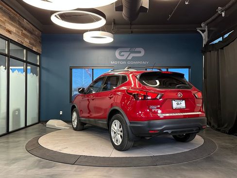 Used 2018 Nissan Rogue Sport SV AWD/4WD image 5