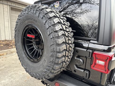 New 2025 Jeep Wrangler Rubicon w/ Steel Bumper Group image 13