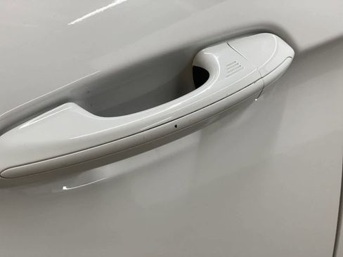 Used 2021 Ford Edge SEL image 36