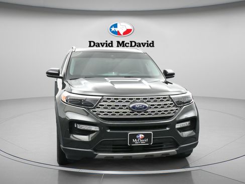 Used 2023 Ford Explorer Limited w/ Limited Technology Package RWD image 2