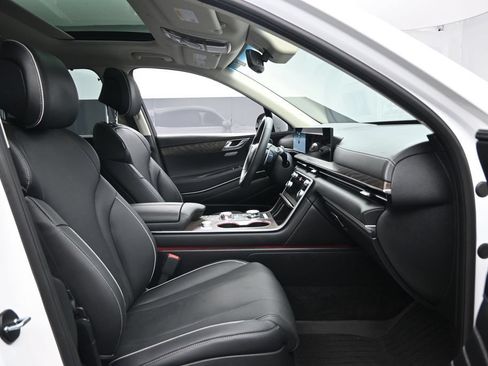Used 2025 Genesis GV80 2.5T Prestige AWD/4WD image 30