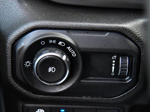 Used 2023 Jeep Wrangler Unlimited AWD/4WD image 31