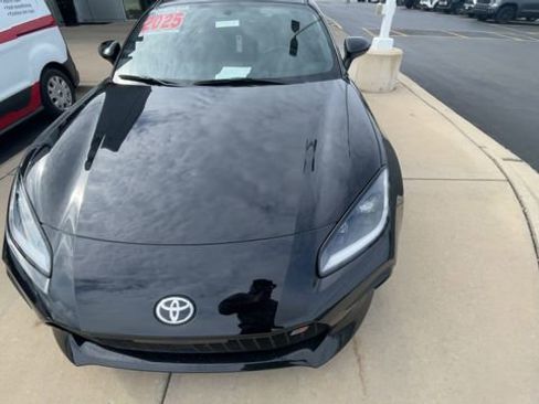 Used 2025 Toyota GR86 Premium w/ ALL Weather Mat Package (TMS) RWD image 5