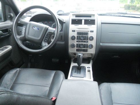 Used 2011 Ford Escape XLT w/ 203A Rapid Spec Order Code FWD image 15