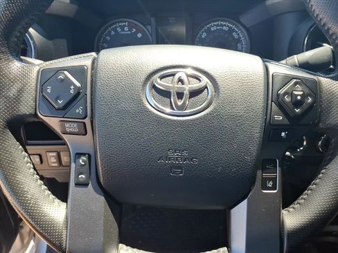 Used 2019 Toyota Tacoma TRD Sport AWD/4WD image 13