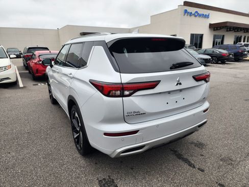 Used 2023 Mitsubishi Outlander SEL FWD image 7