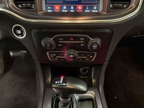 Used 2017 Dodge Charger R/T w/ Blacktop Package RWD image 21