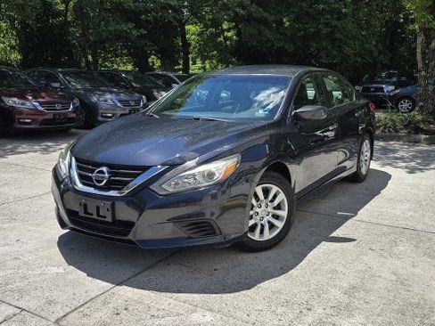 Used 2018 Nissan Altima 2.5 S w/ S Convenience Package FWD image 1