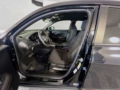 Used 2024 Honda HR-V Sport image 10
