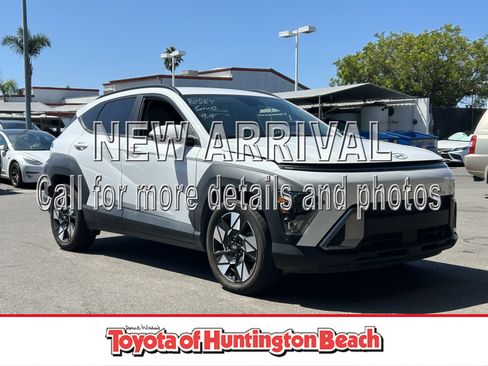 Used 2025 Hyundai Kona SEL FWD image 1