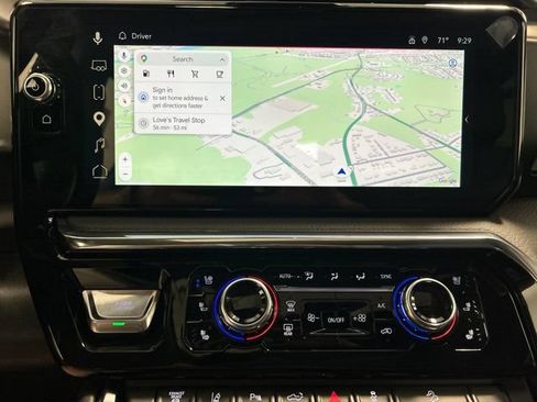 Used 2025 GMC Sierra 3500 Denali w/ Denali Reserve Package AWD/4WD image 31