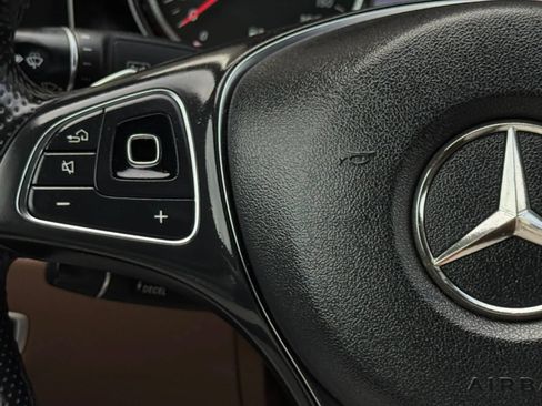 Used 2017 Mercedes-Benz E 300 4MATIC image 28