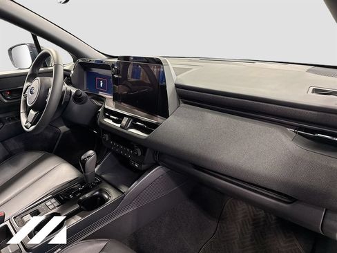Used 2026 Subaru Outback Premium AWD/4WD image 30