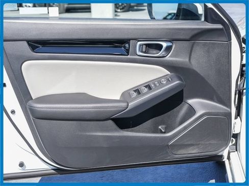 Used 2024 Honda Civic EX-L image 17