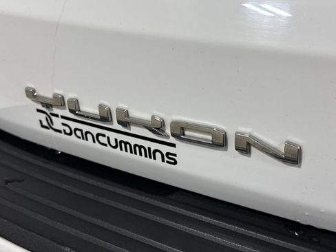 Used 2023 GMC Yukon XL SLT image 27