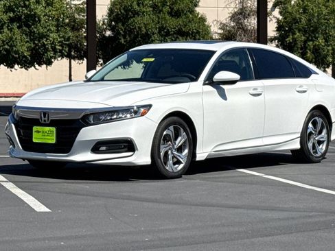 Used 2018 Honda Accord EX image 16