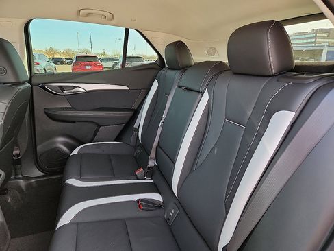 Used 2025 Buick Envision Sport Touring image 5