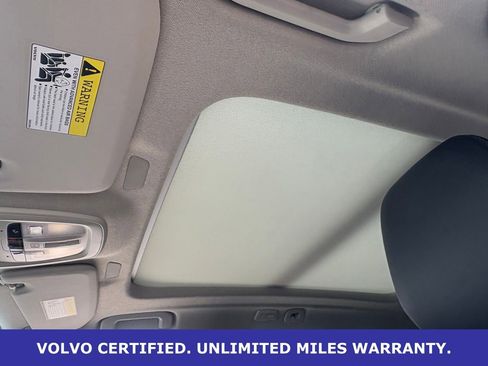 Certified 2023 Volvo XC40 B5 Plus AWD/4WD image 29