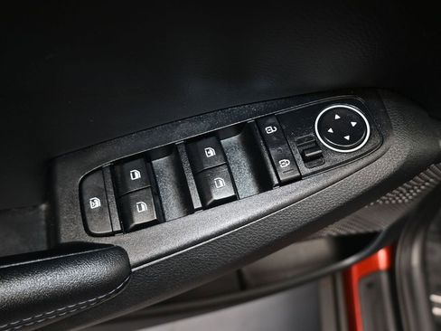 Used 2023 Kia Seltos S image 12