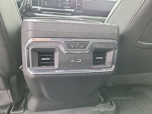 Used 2025 GMC Sierra 2500 SLT w/ SLT Premium Package AWD/4WD image 9