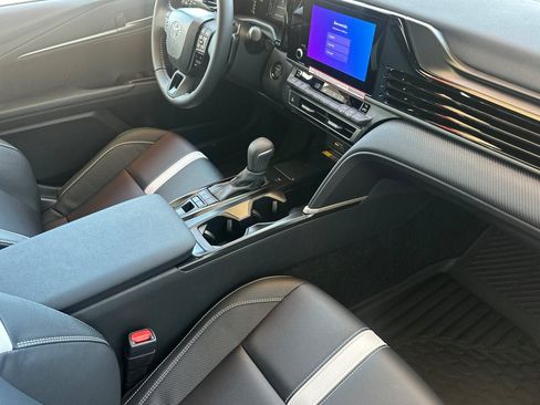 New 2026 Toyota Camry SE FWD image 18