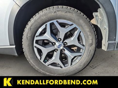 Used 2019 Subaru Forester Premium image 10