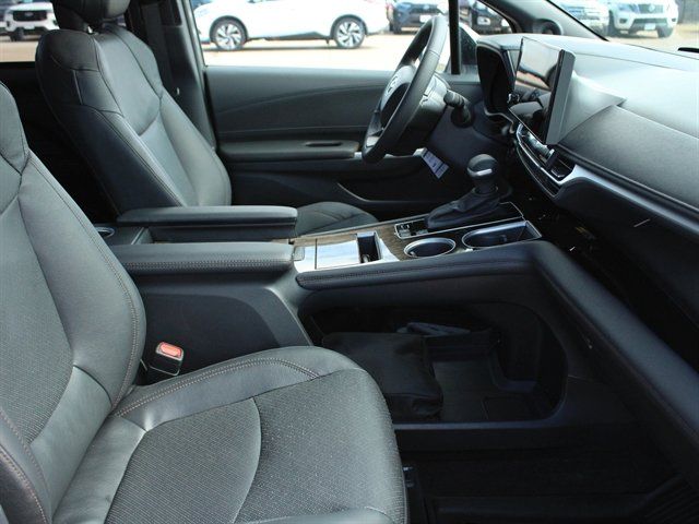 Used 2026 Toyota Sienna Platinum AWD/4WD image 23