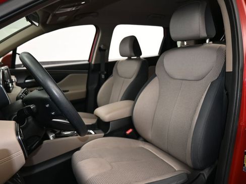 Used 2019 Hyundai Santa Fe SE image 10