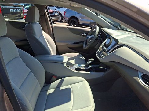 Used 2024 Chevrolet Malibu LT FWD image 12