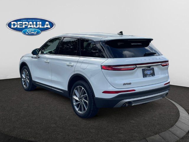 Used 2023 Lincoln Corsair AWD w/ Equipment Group 101A image 4