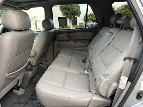 Used 2001 Toyota Sequoia Limited image 28