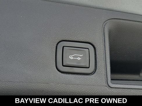 Used 2023 GMC Terrain SLE w/ Driver Convenience Package FWD image 11