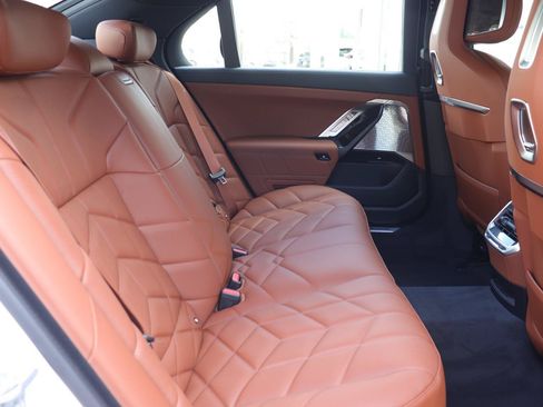 Used 2026 BMW 760i xDrive w/ Executive Package AWD/4WD image 19