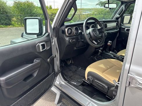 Used 2018 Jeep Wrangler Unlimited Sport AWD/4WD image 30
