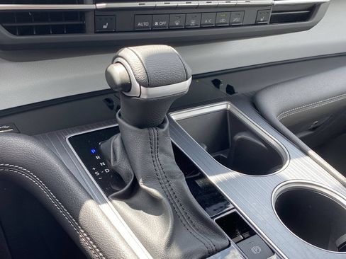 Certified 2026 Toyota Sienna XLE FWD image 12