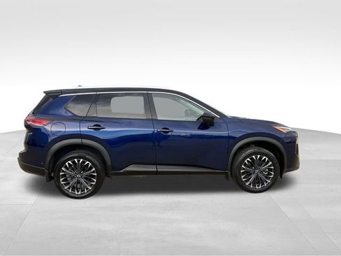 Used 2025 Nissan Rogue SL w/ Tech Package AWD/4WD image 11