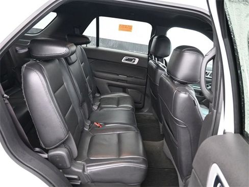 Used 2012 Ford Explorer XLT image 8