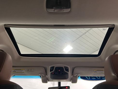 Used 2020 Subaru Outback Touring image 25