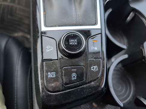Used 2025 Kia Sportage EX w/ Premium Package FWD image 19