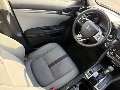 Used 2020 Honda Civic EX image 9