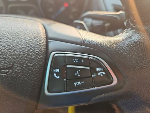 Used 2015 Ford Focus SE w/ SE Sport Package FWD image 25