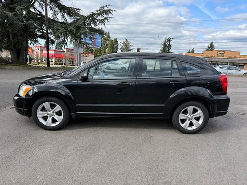 Used 2010 Dodge Caliber SXT image 3