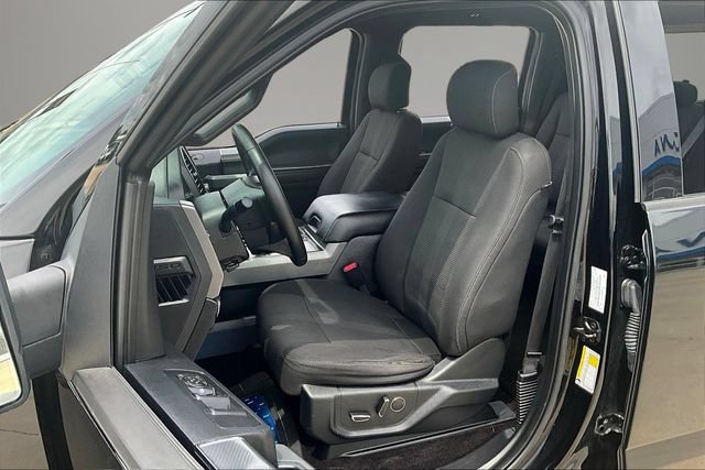 Used 2017 Ford F150 XLT w/ Equipment Group 302A Luxury AWD/4WD image 22