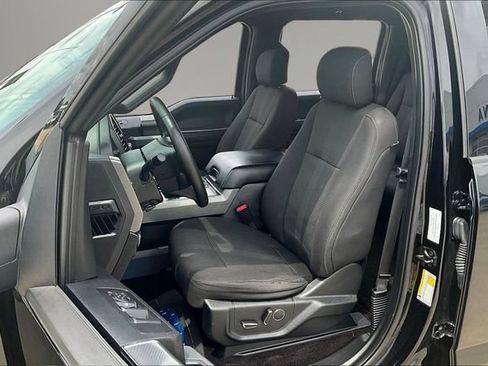 Used 2017 Ford F150 XLT w/ Equipment Group 302A Luxury AWD/4WD image 22
