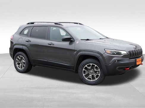 Used 2022 Jeep Cherokee Trailhawk w/ Sound & Nav Group AWD/4WD image 2