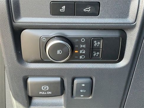 Used 2024 Ford Expedition Limited image 33