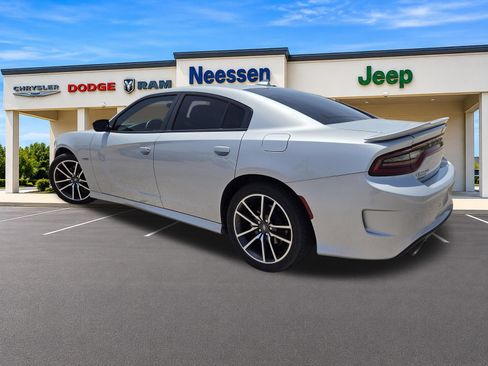 Used 2023 Dodge Charger R/T RWD image 5