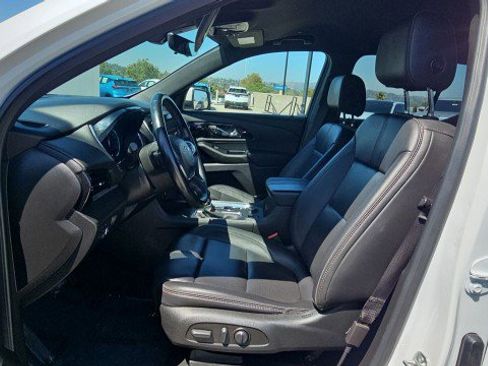 Used 2023 Chevrolet Traverse RS w/ LPO, Floor Liner Package FWD image 19
