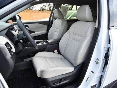 Certified 2024 Nissan Rogue SL image 23