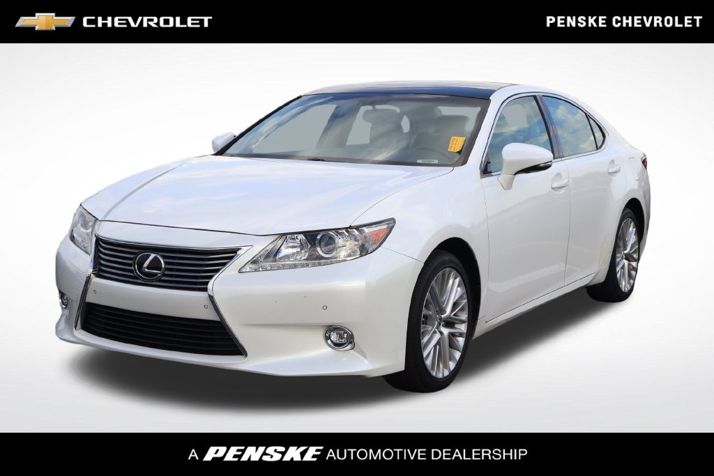 Used 2014 Lexus ES 350 w/ Ultra Luxury Package FWD image 1